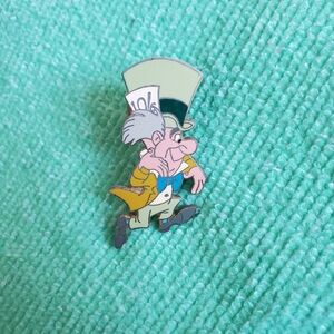 Disney Mad Hatter 2002 Collector Enamel Pin